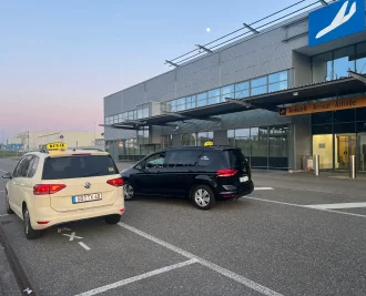 saarlaandtaxiairport